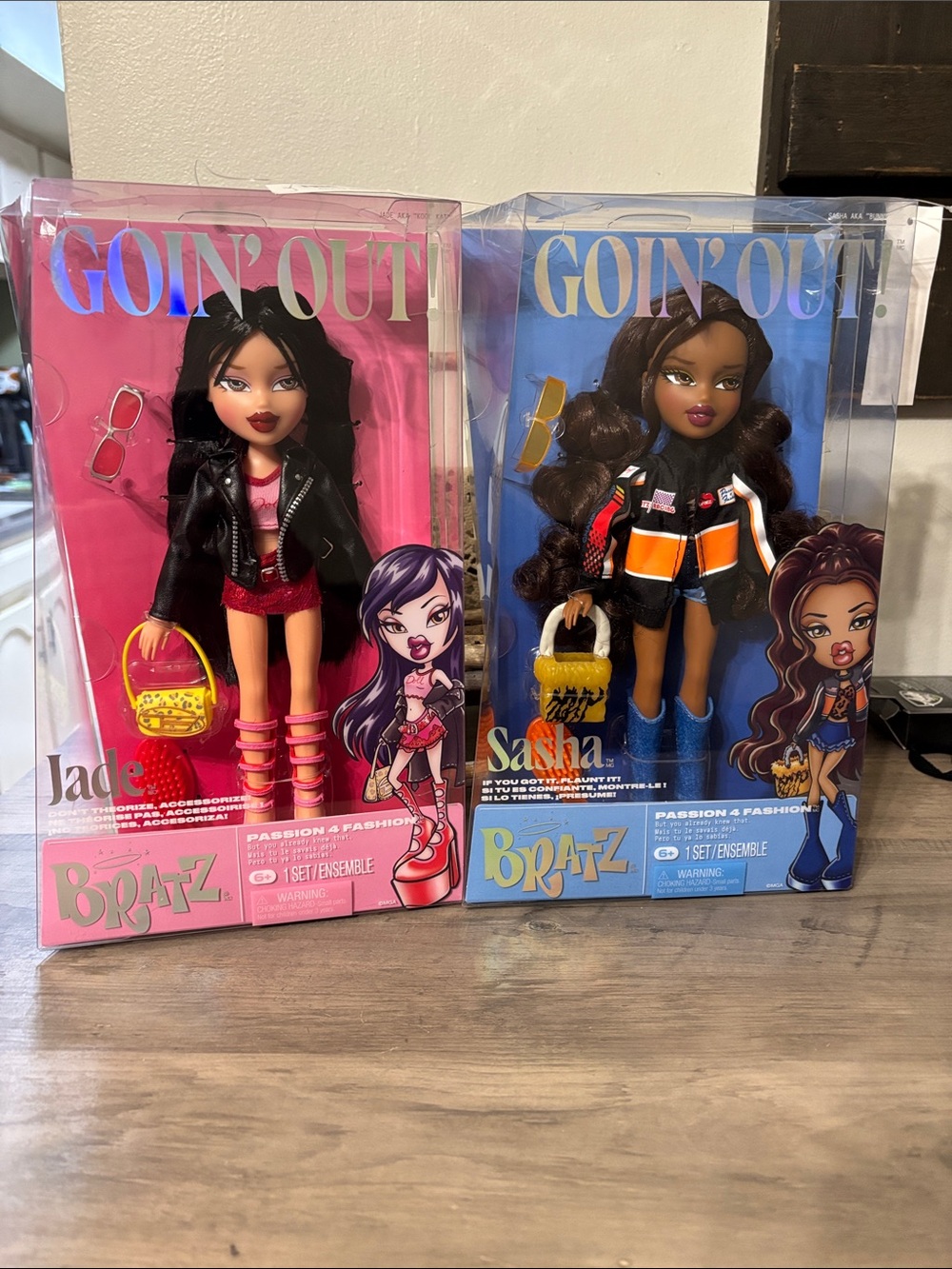 NIB MGA BRATZ Goin' Out Dolls - Jade (Pink) & Sasha (Blue) Fashion Dolls